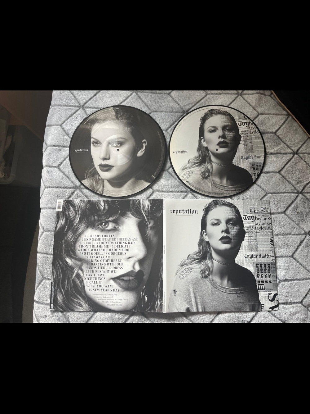 Taylor Swift Reputation Vinyl Rep Album RARE Picture Disc Hype Sticker - Picture 3 of 4